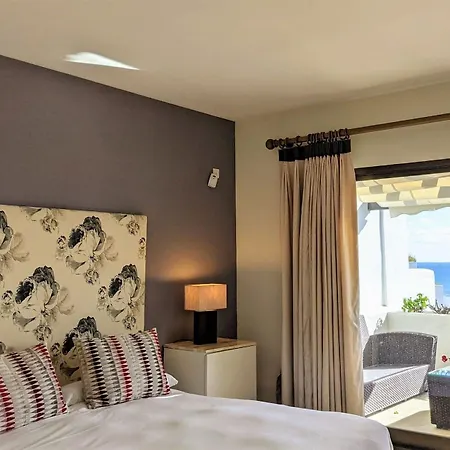 Coral 4*